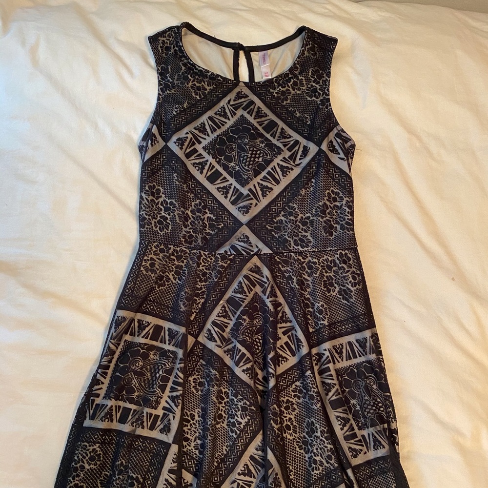 B/W dress!!